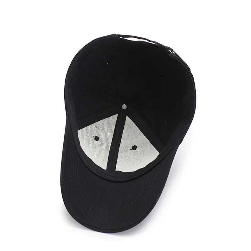 🧢 Solid Black Baseball Cap – Snapback / Fitted / Dad Hat