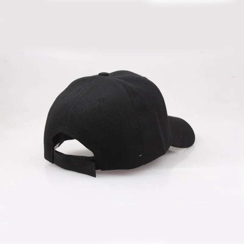 🧢 Solid Black Baseball Cap – Snapback / Fitted / Dad Hat