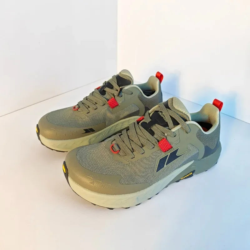 🥾  Trend: Men’s Wide-Fit Trail Running & Outdoor Shoes