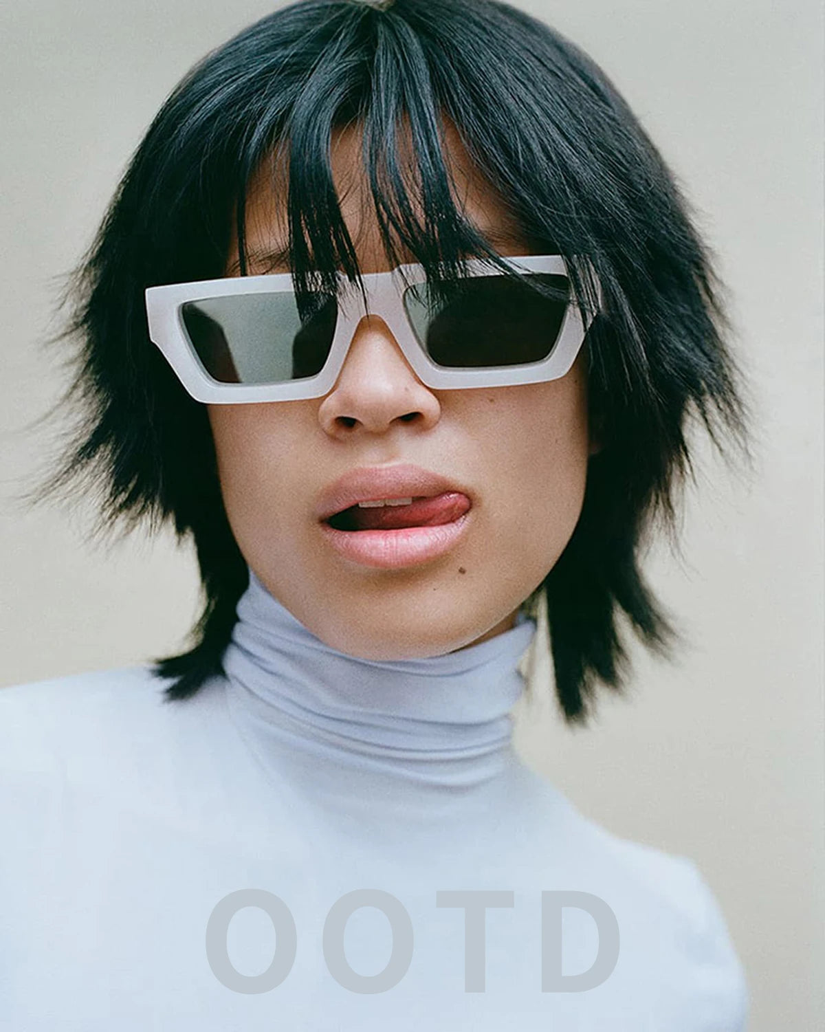 🕶️ Ruiao 2026 Black Small Rectangular Thick‑Frame Sunglasses