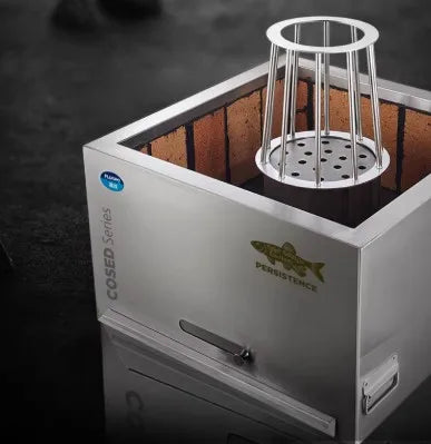 BBQ grill fish stove is equipped with a bright stall plate for the purpose of the grill and restaurant